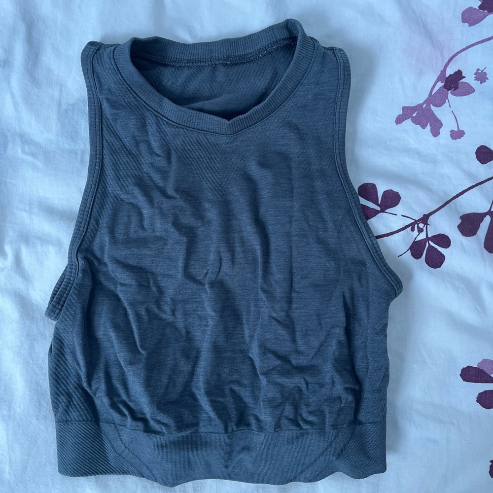 Alphalete Crop Tank Top